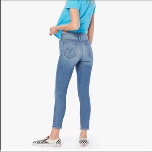 MOTHER the Looker Cropped Jeans